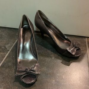 Alfani Grey Snake Skin Peep-Toe Heel with Bow Tie